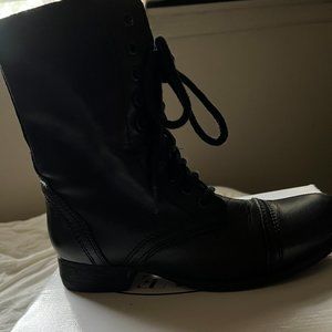 Black Steve Madden Troopa